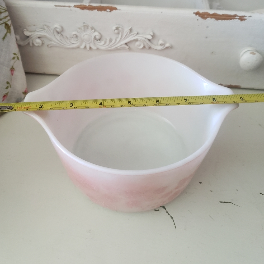 Pink Pyrex Casserole Dish - Picture 7 of 7